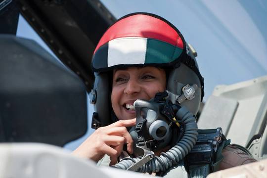 „Islamo valstybės“ teroristų siaubas – pilotė moteris