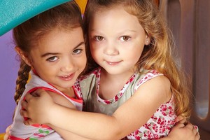 Mergaičių pokalbis vaikų darželyje privertė motiną nerimauti