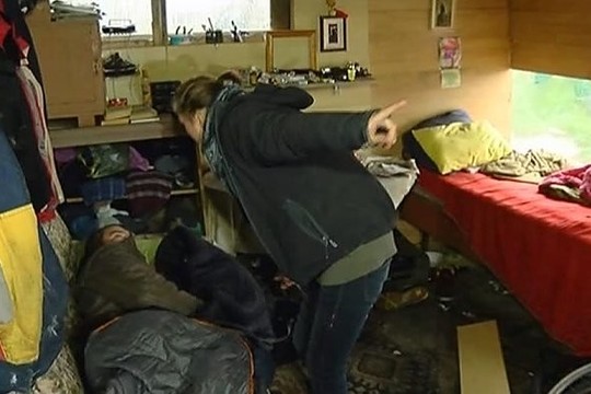 Iki ryto ūžę Klaipėdos benamiai iš lūšnų kraustėsi su keiksmais