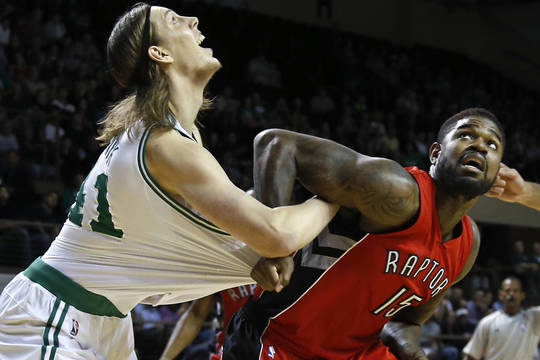 Į „Celtics“ krepšį – pergalingas metimas ir J.Valančiūno dėjimas