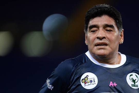 Smurtu kaltinamas D. Maradona draugę kaltina vagyste