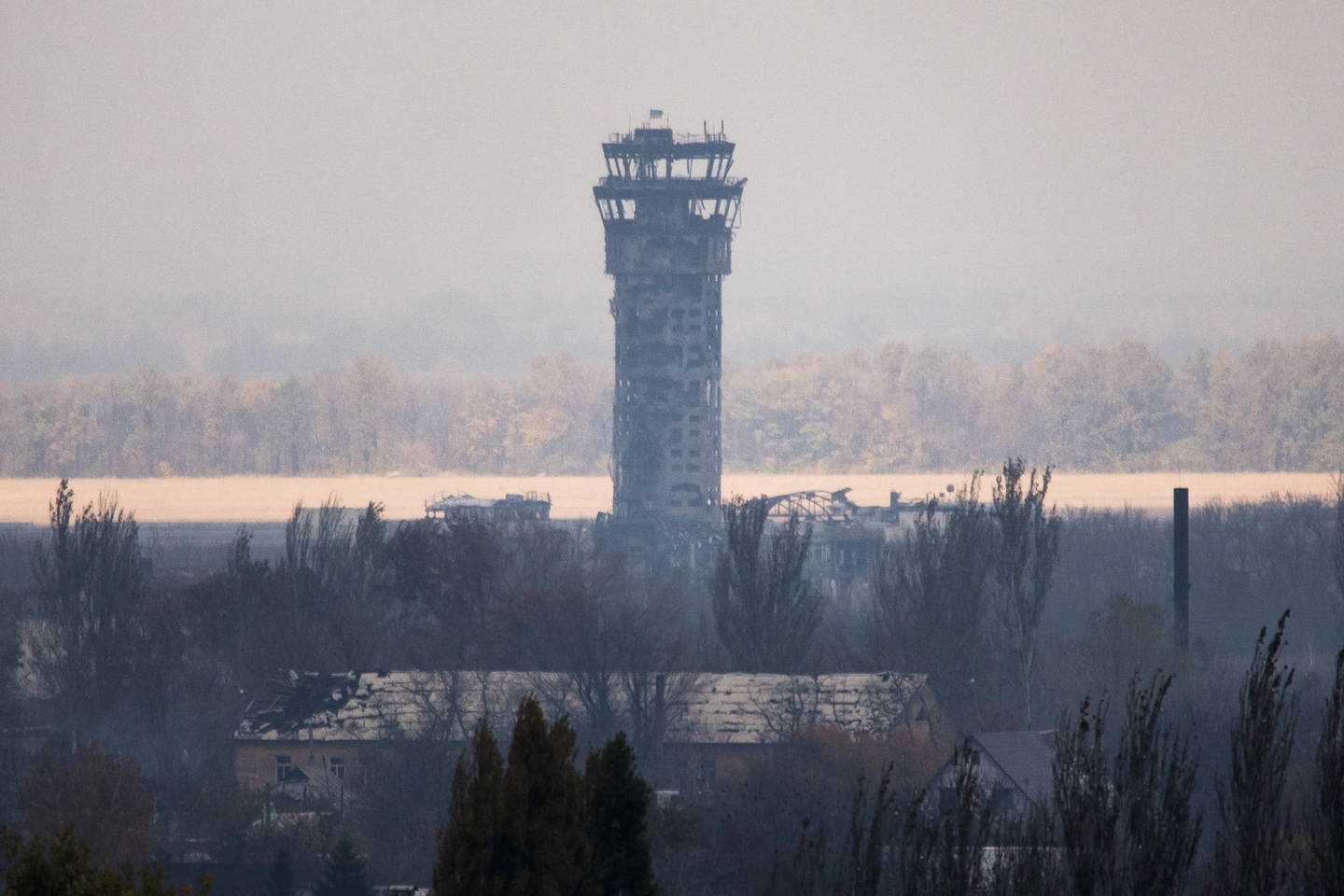 „Echo Moskvy“ vadovai sulaukė įspėjimo dėl kalbų apie kruvinus mūšius Donecko oro uoste ir aplink jį.<br>„Reuters“/„Scanpix“ nuotr.