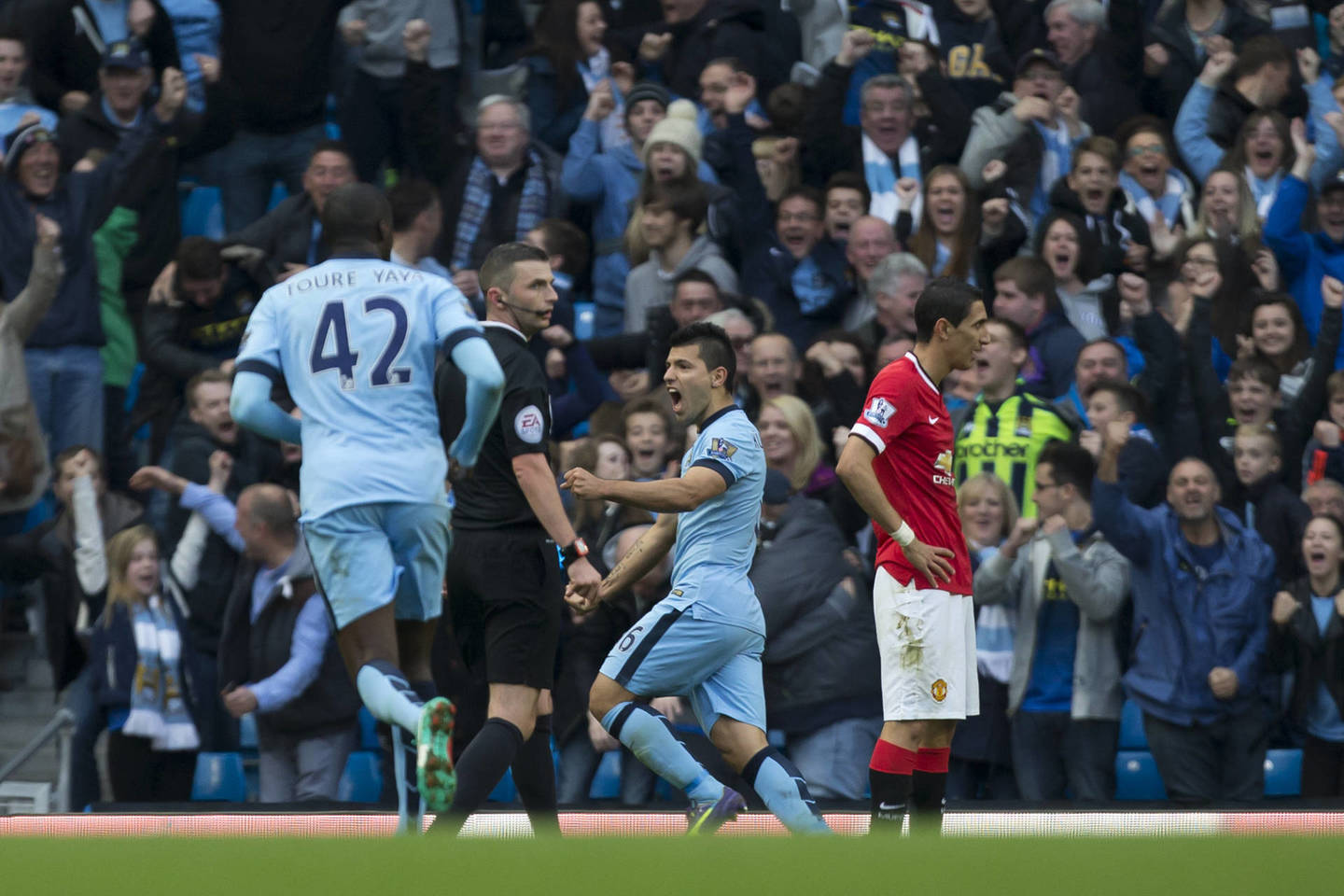 Mančesterio derbyje pergalę iškovojo „City“ futbolininkai.