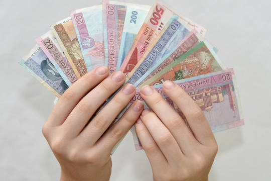 Kada politikai atsakys už brangiai kainuojančius sprendimus?