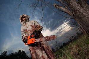 Motina pakraupo supratusi, iš ko juokiasi jos paauglys sūnus