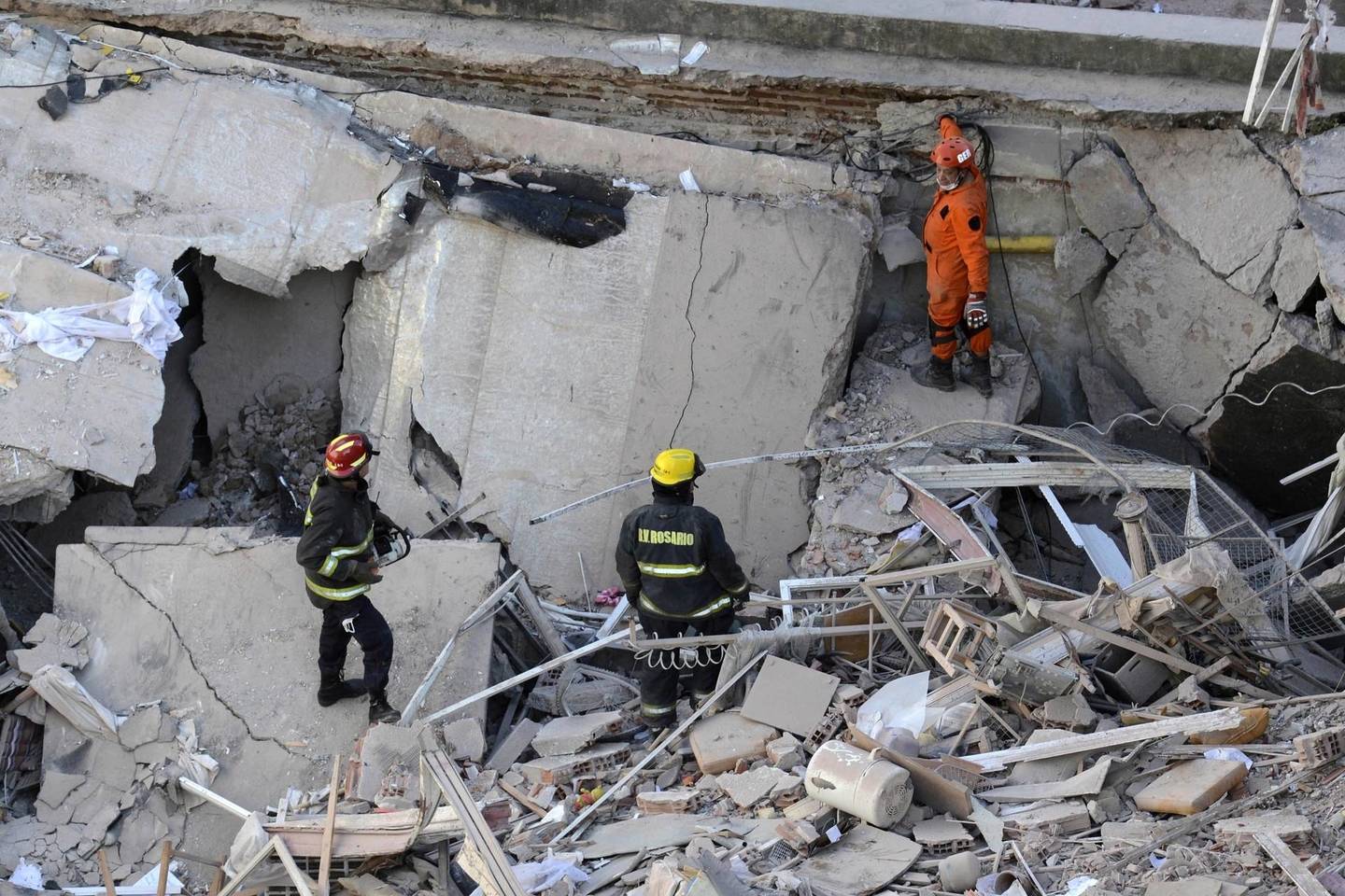 Ketvirtadienio vakarą Argentinos mieste Kordoboje 52 žmonės nukentėjo per galingą sprogimą chemijos įmonėje „Rigoni“.