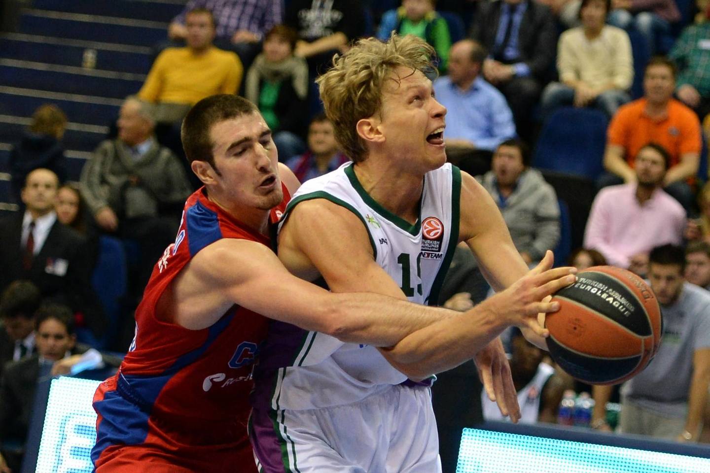 M.Kuzminskas efektingai baigė ataką.