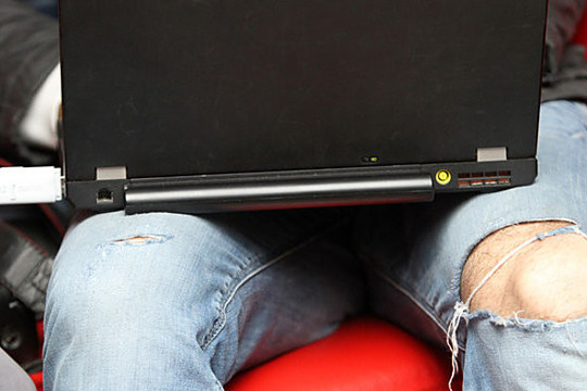 Valdžia užsimojo sekti, ką kiekvienas pilietis veikia internete