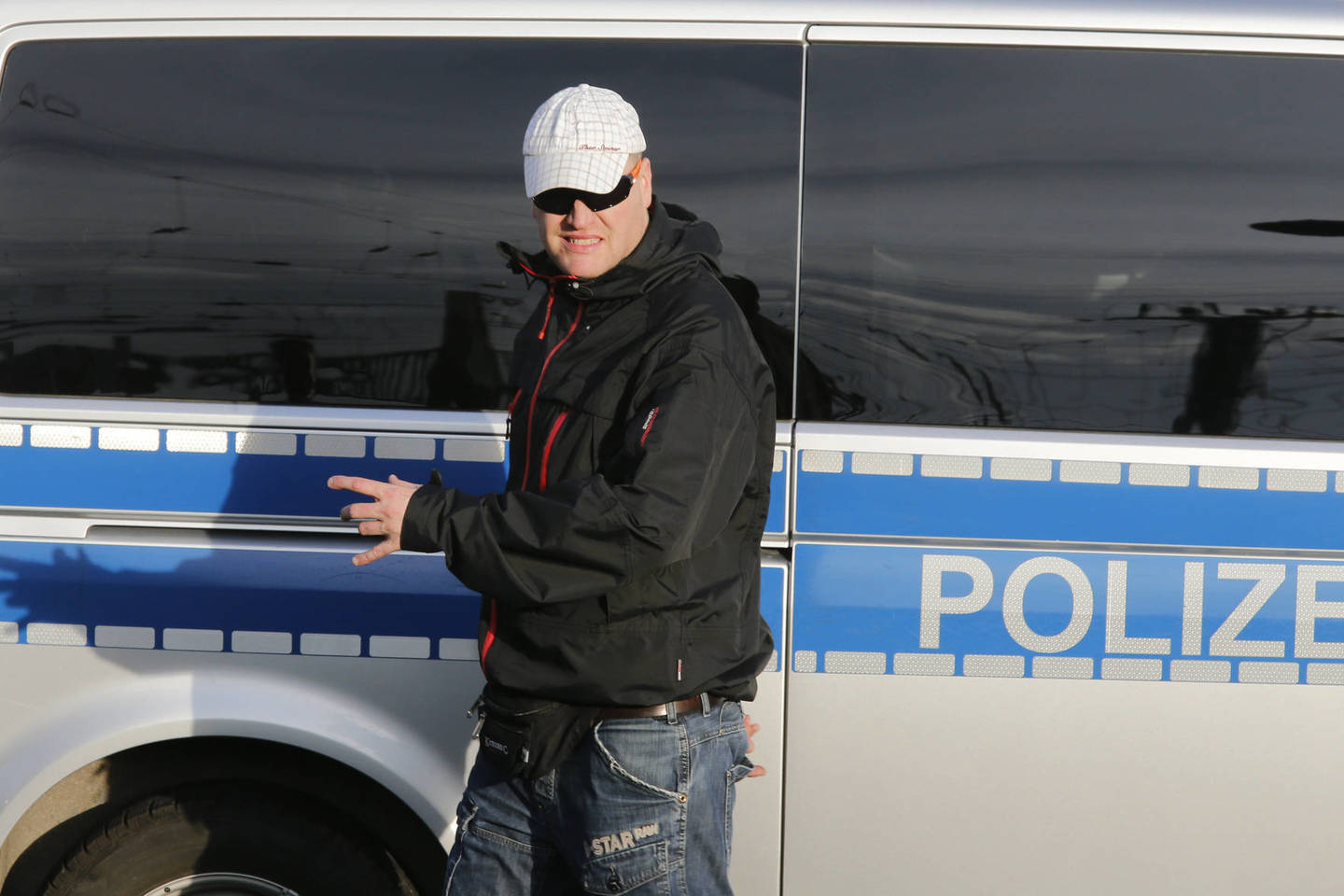 Nenorėdami kelti pavojaus aplinkinių gyventojų saugumui policininkai nesiryžo bėglio stabdyti judriose gatvėse.