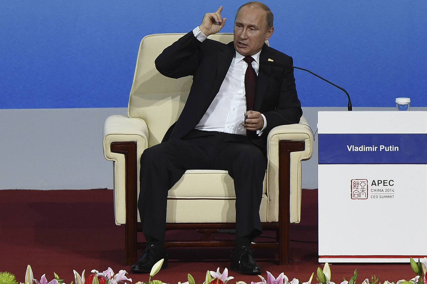 V.Putinas rodo savo galybę.