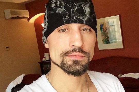 D. Bilanas džiūgauja sulaukęs dovanos iš J. Jurkutės-Širvaitės