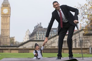 Londone susitiko aukščiausias ir žemiausias pasaulio žmonės