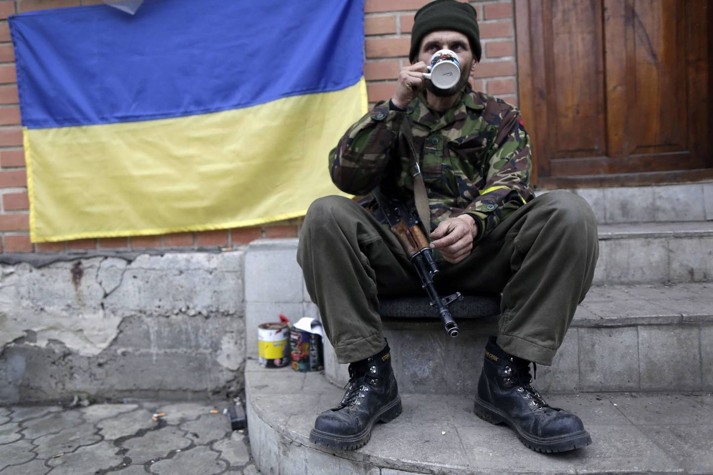 Jungtinės Tautos (JT) įspėja dėl plataus masto karo Rytų Ukrainoje.