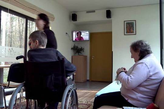 Kas vyksta neįgaliųjų užimtumo centruose?