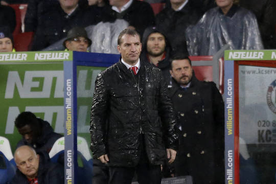 „Liverpool“ treneris pripažįsta – jo kėdė braška