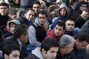 Prie Kretos pradėta kelių šimtų migrantų gelbėjimo operacija