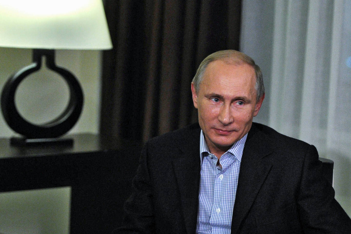 V.Putinas sako, kad Rusija neketina veltis į žaidimus.