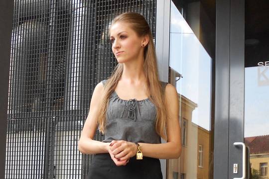 Konkursą laimėjusi mergina galės šypsotis kaip italai