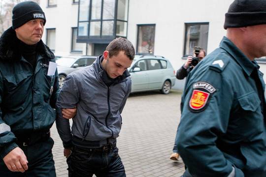 J. Šikšniūtės žudikas tyrėjams paliko mįslę dėl diržo ir peilio