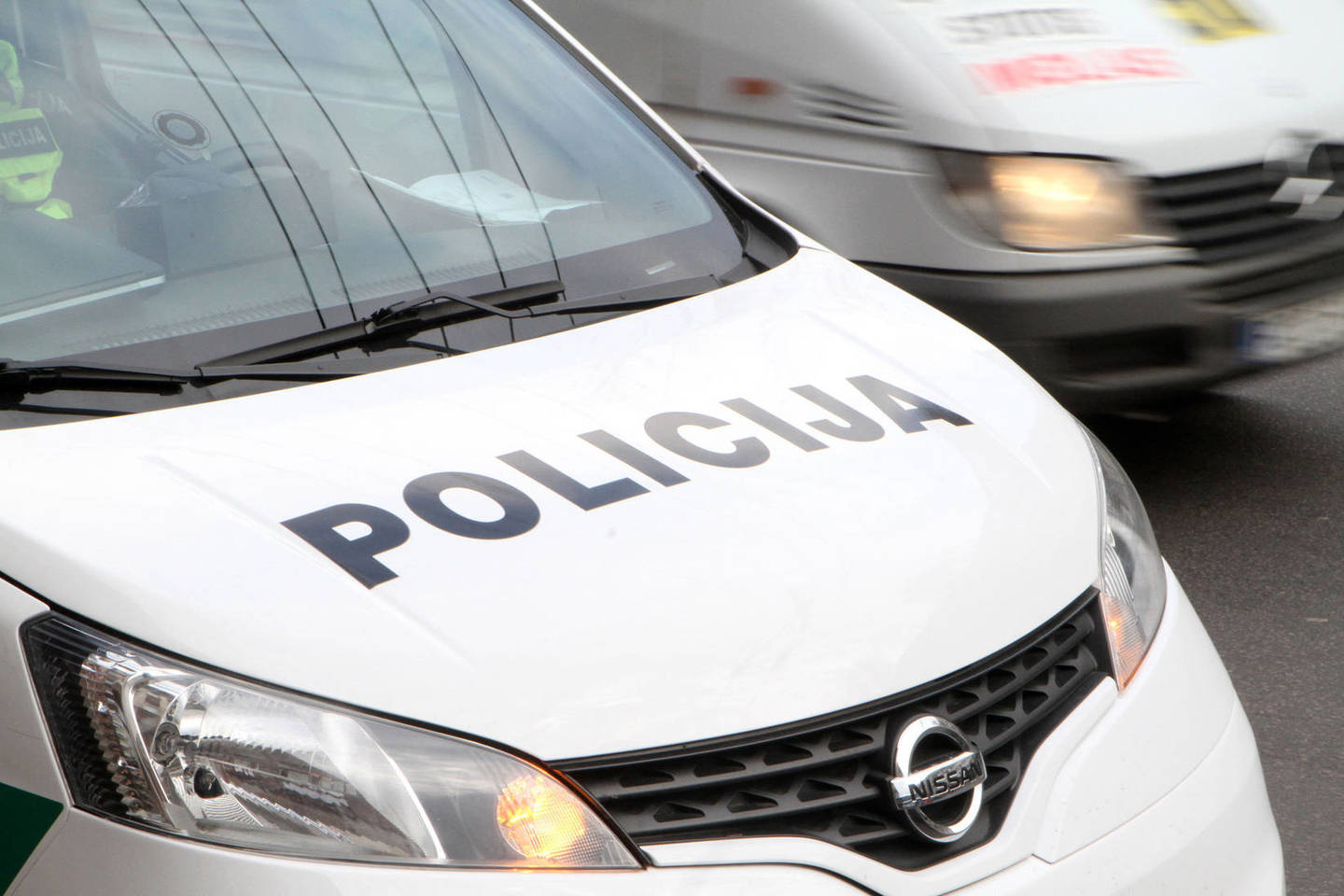 Ne vietoje į gatvę išėjusi senolė Kaune buvo partrenkta automobilio ir atsidūrė ligoninėje.