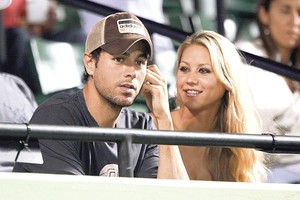 Širdžių ėdikas E. Iglesias 13 metų neapsisprendžia dėl vedybų