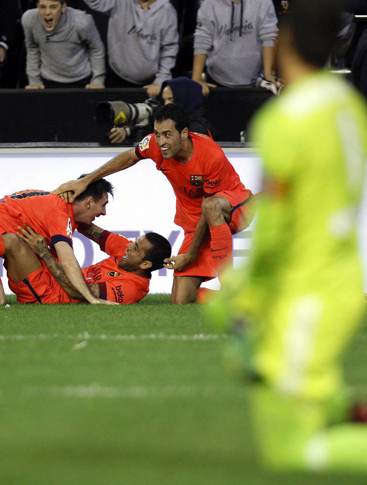 "Barcelona" futbolininkai išvykoje 1:0 palaužė "Valencia" ekipą.