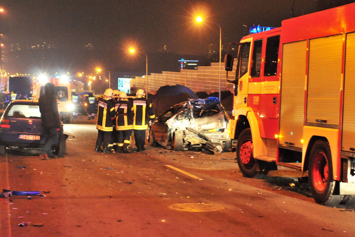Galutiniais duomenimis, avarijoje dalyvavo 21 automobilis, rimčiau nukentėjo šeši žmonės, tarp jų ir vienas vaikas.
