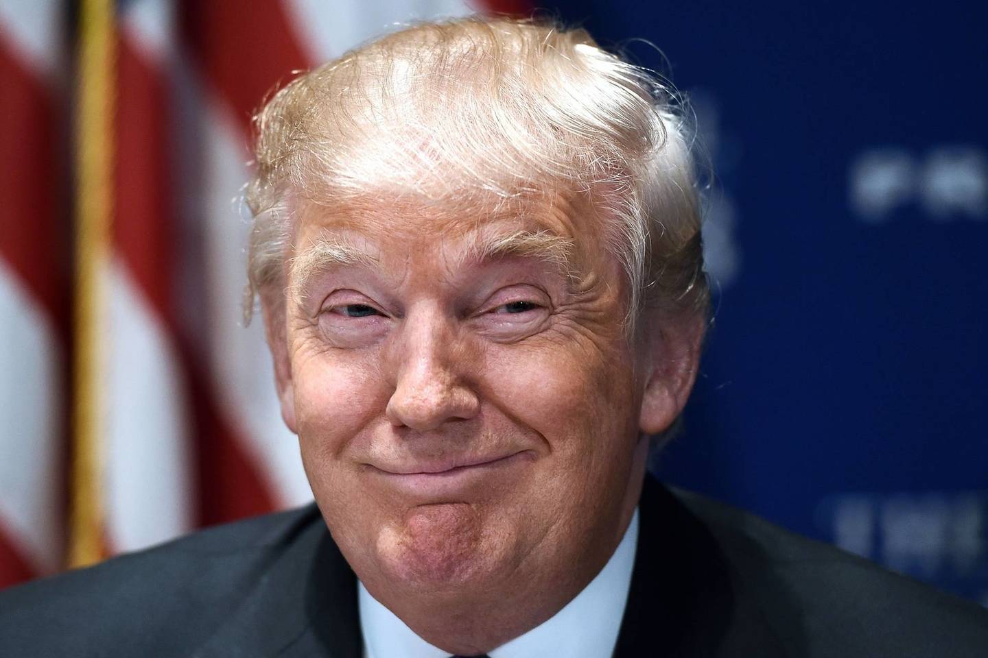 D.Trumpas ir vėl sapalioja apie JAV prezidento postą.