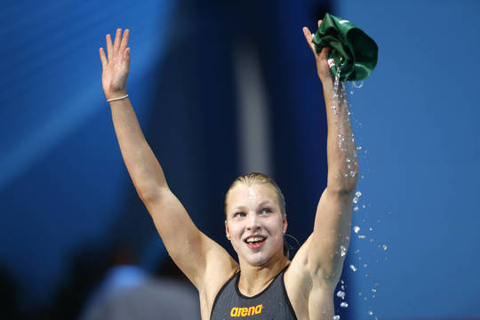 Dohos baseiną ištaškiusi Rūta Meilutytė iškovojo auksą!