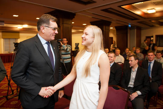 Per auksinius R. Meilutytės yrius – prezidentės ir premjero kova