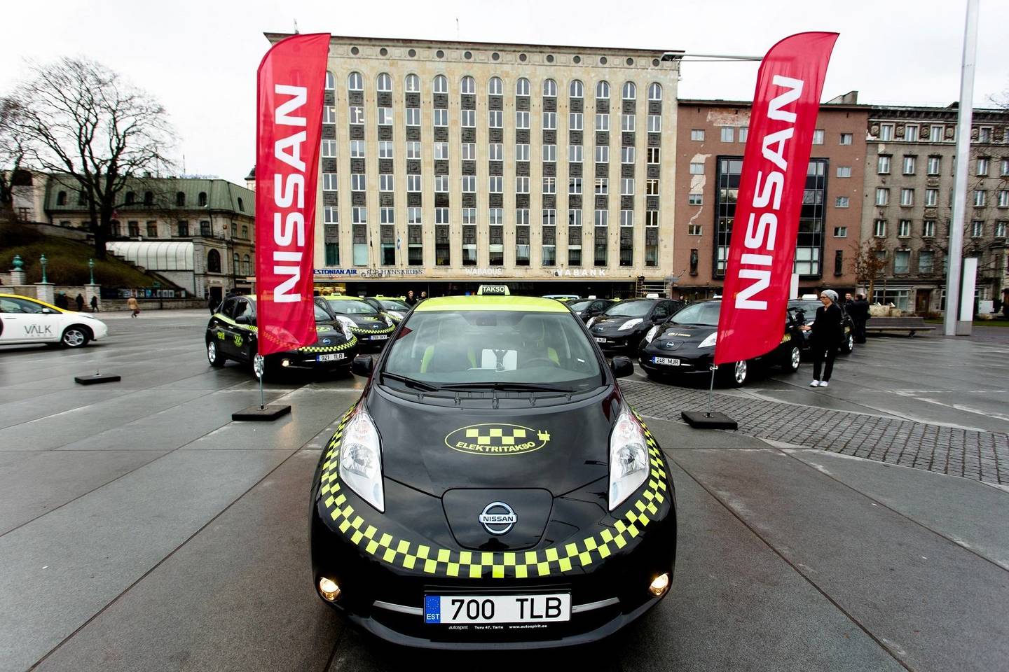 Taline jau galima išsikviesti elektra varomą taksi.