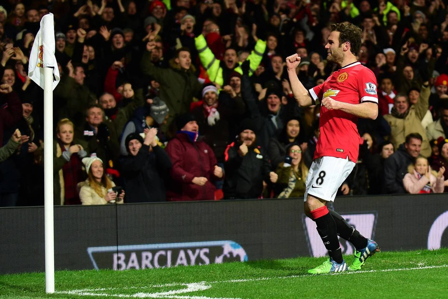 „Manchester United“ kyla į viršų.