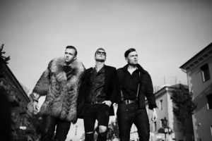 „Rollikai“ nuotaikingame klipe kviečia pažvelgti į jų kasdienybę