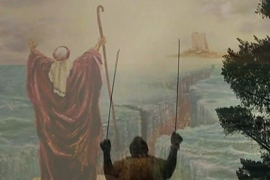 Kaip du rankose laikomi virbalai gali virsti burtų lazdele? (I)