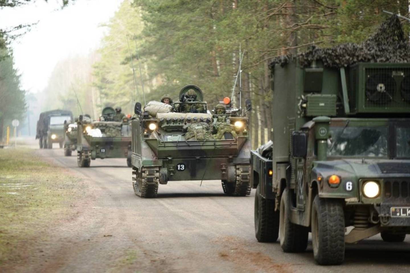 Baigėsi pirmosios Lietuvos kariuomenės greitojo reagavimo pajėgų kovinės grupės pratybos.