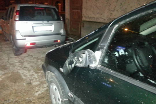 Audra Žemaitijoje vartė medžius ir pastolius, apgadino mašinas