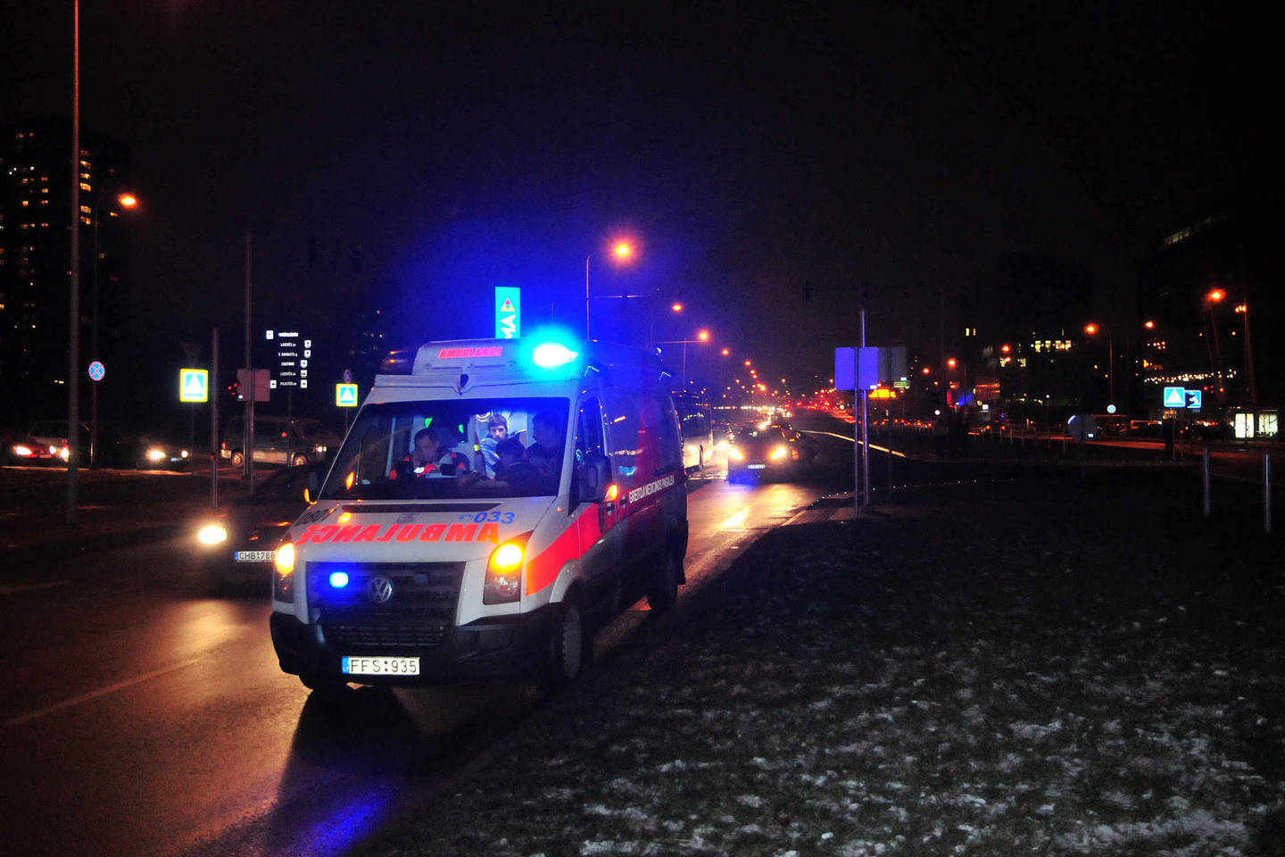 Nukentėjęs pėsčiasis nuvežtas į ligoninę.
