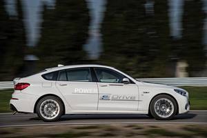 BMW planuose – galingesni nei 600 AG hibridiniai modeliai