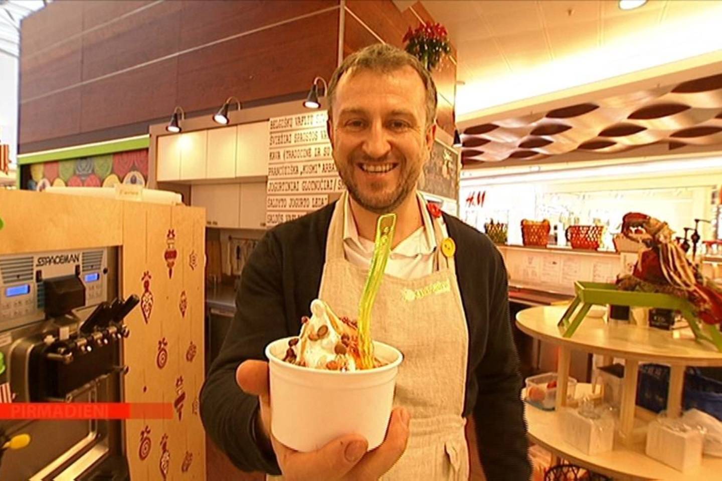 L.Čeprackas išsižadėjo savo biologinio tėvo, kuris jį paliko, kai jam buvo treji.