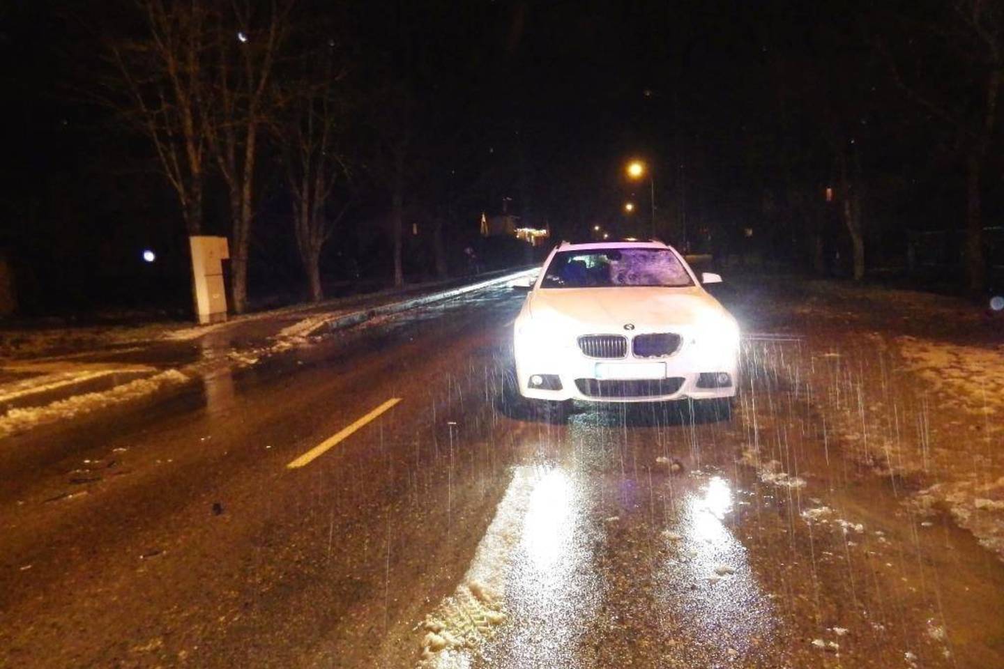 Pirmadienio rytą partrenkta automobilio Telšiuose žuvo moteris.