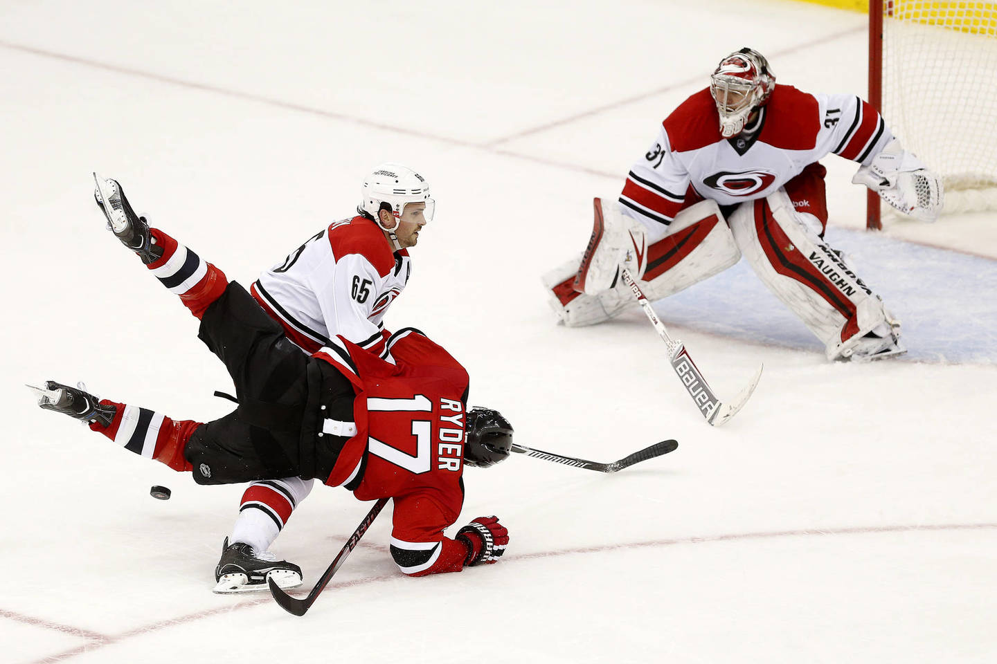 „Hurricanes“ ir „Devils“ mačas.