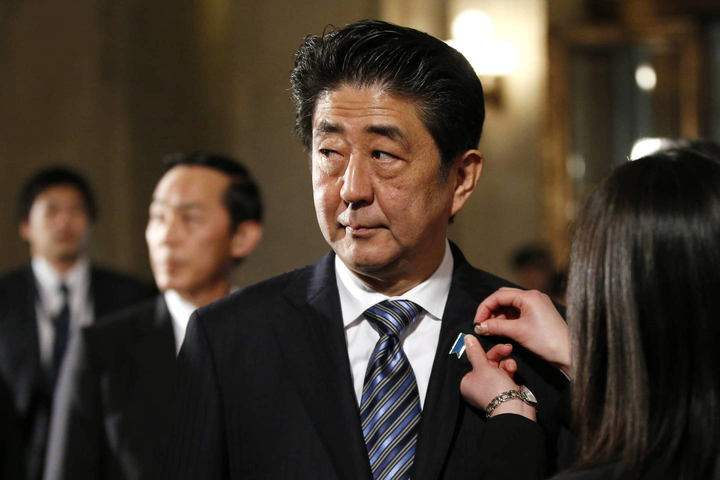 Japonijos parlamentas perrinko Shinzo Abe dar vienai premjero kadencijai po to, kai jo partija šį mėnesį laimėjo pirmalaikius rinkimus.