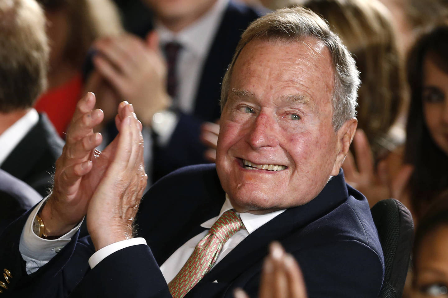 G. H. W. Bushas yra ilgiausiai gyvenantis buvęs JAV prezidentas ir Antrojo pasaulinio karo veteranas.