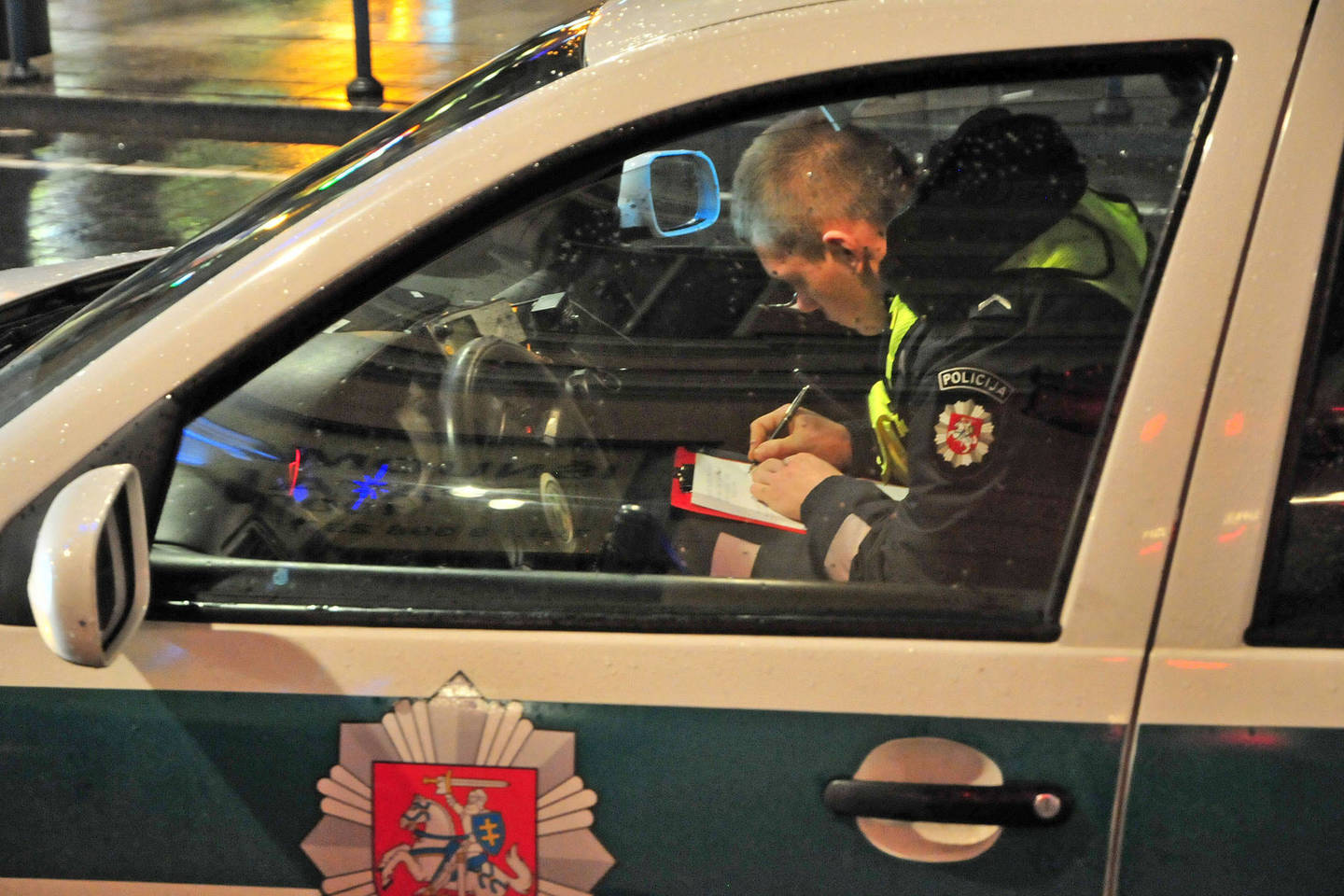 Įvykio aplinkybes tiria policija.