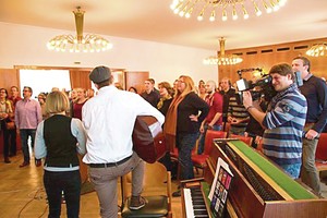 Vokietijos krikščionys masiškai atsuka nugarą Bažnyčiai