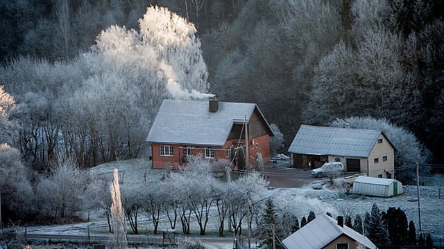 Naktį rytuose ir pajūryje atšals iki 15 laipsnių