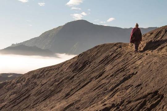 Indonezijos gyventojai išmoko gyventi ugnikalnių kaimynystėje