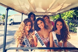 Grožio konkursą Majamyje P. Belousova pradėjo karšta fotosesija