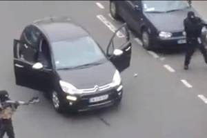 Paryžiuje – žudynės redakcijoje, nušauta 12 žmonių