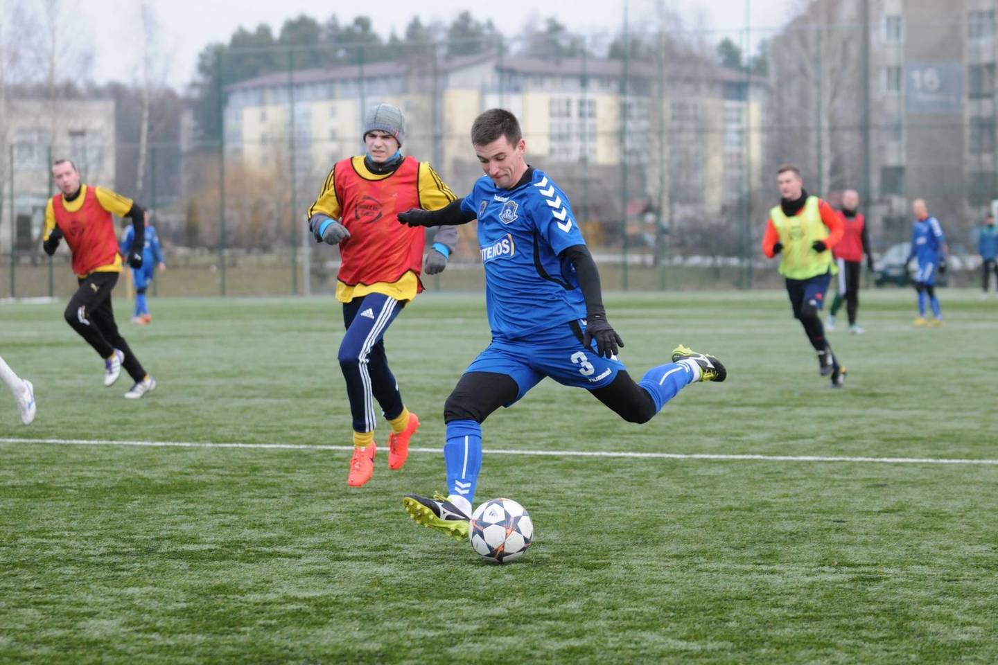 Kontrolinėse rungtynėse Utenos "Utenis" 3:0 įveikė "Gariūnų" ekipą.<br>"Utenio" klubo nuotr.
